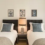 Hidden Oasis 2bdr By Lovelystay *