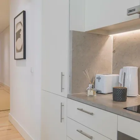 Lovelystay - Hidden Oasis With River View Apartment Lisbon