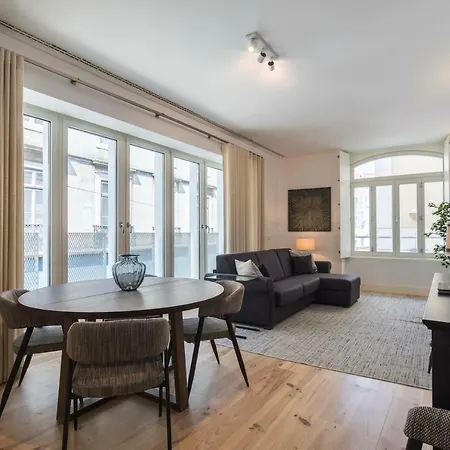 Lovelystay - Hidden Oasis With River View Apartamento *