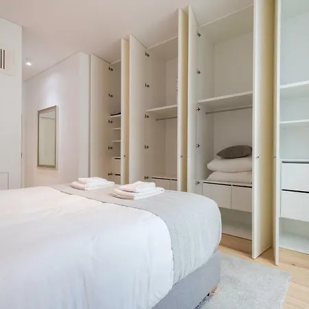 Lovelystay - Hidden Oasis With River View Appartement *