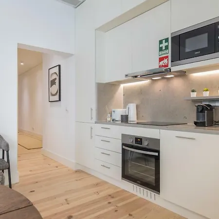 Appartamento Hidden Oasis 2Bdr Apartment By Lovelystay Lisbona