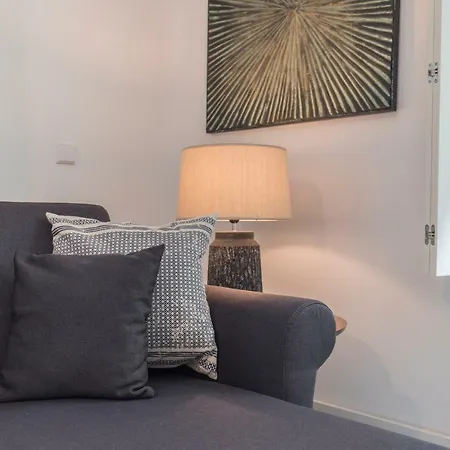 Hidden Oasis 2Bdr Apartment By Lovelystay * Lisbona